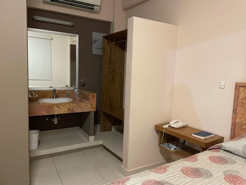 Hotel Santo Domingo Express Villahermosa Eksteriør billede